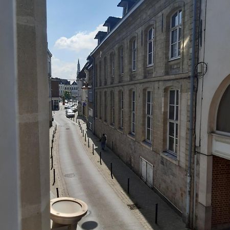 Spacieux Et Cosy Duplex Centre Historique - 2 Chambres - Transport Facile 瓦朗西纳 外观 照片